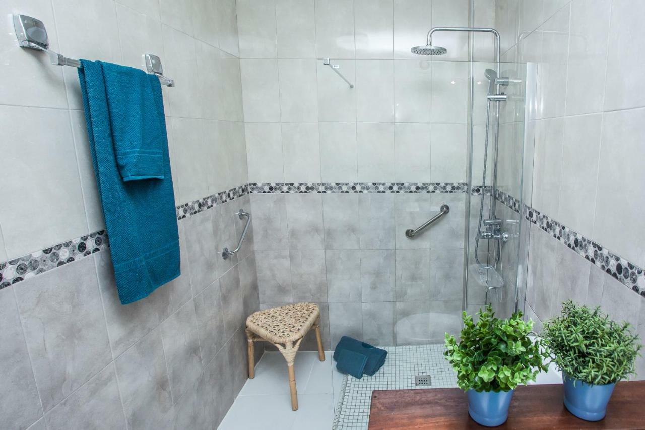 Spectacular Renovated Apartment, 5 Min To Camison Beach, With Aircon Arona  Exterior photo