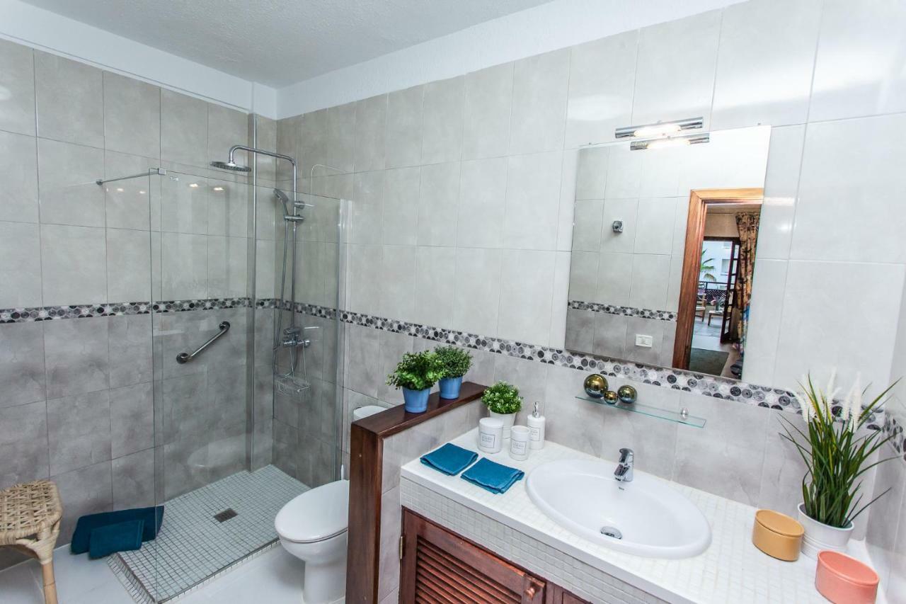 Spectacular Renovated Apartment, 5 Min To Camison Beach, With Aircon Arona  Exterior photo